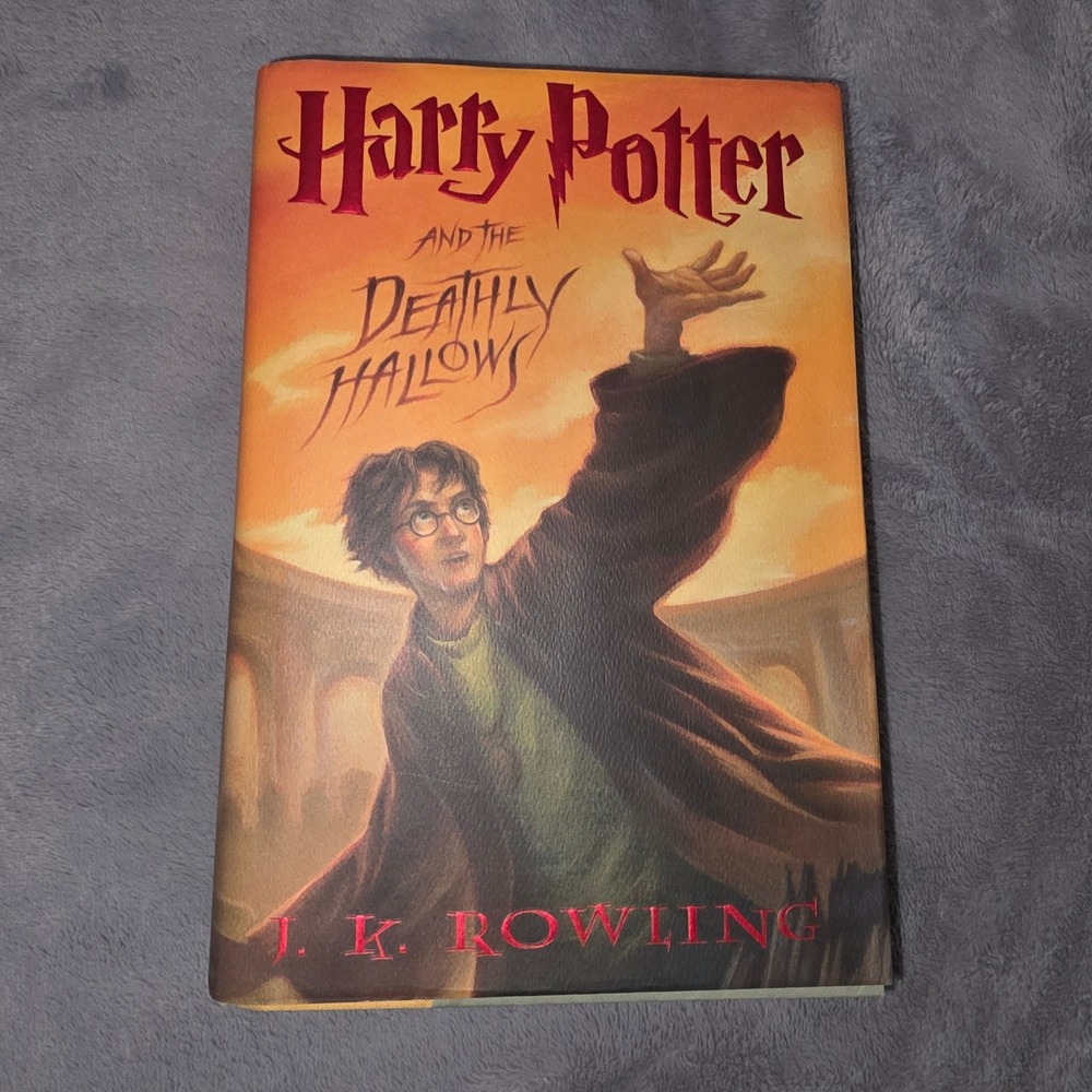 Harry Potter and the Deathly Hallows J.K. Rowling 1st Edition 1st Print 2007